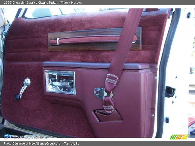 White / Maroon 1990 Chevrolet Caprice Classic Sedan