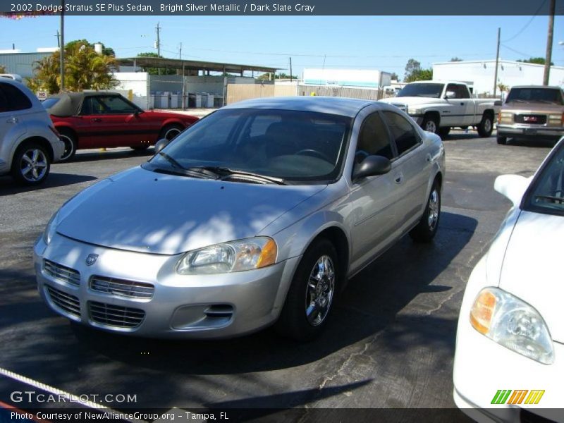 Bright Silver Metallic / Dark Slate Gray 2002 Dodge Stratus SE Plus Sedan