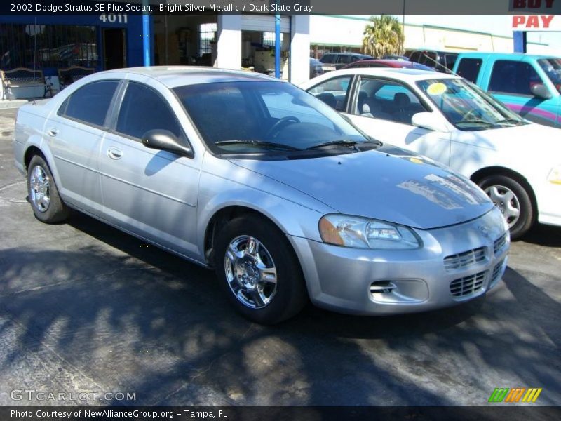 Bright Silver Metallic / Dark Slate Gray 2002 Dodge Stratus SE Plus Sedan