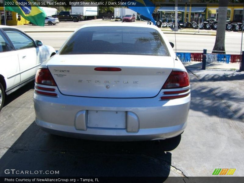Bright Silver Metallic / Dark Slate Gray 2002 Dodge Stratus SE Plus Sedan