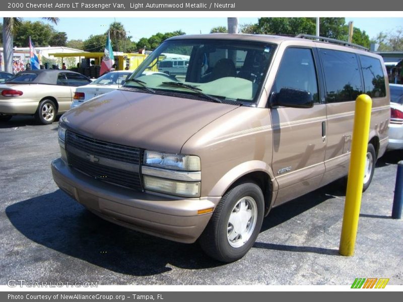 Light Autumnwood Metallic / Neutral 2000 Chevrolet Astro LT Passenger Van