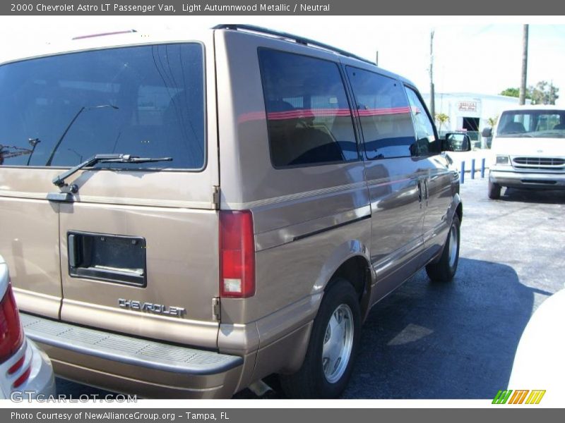 Light Autumnwood Metallic / Neutral 2000 Chevrolet Astro LT Passenger Van