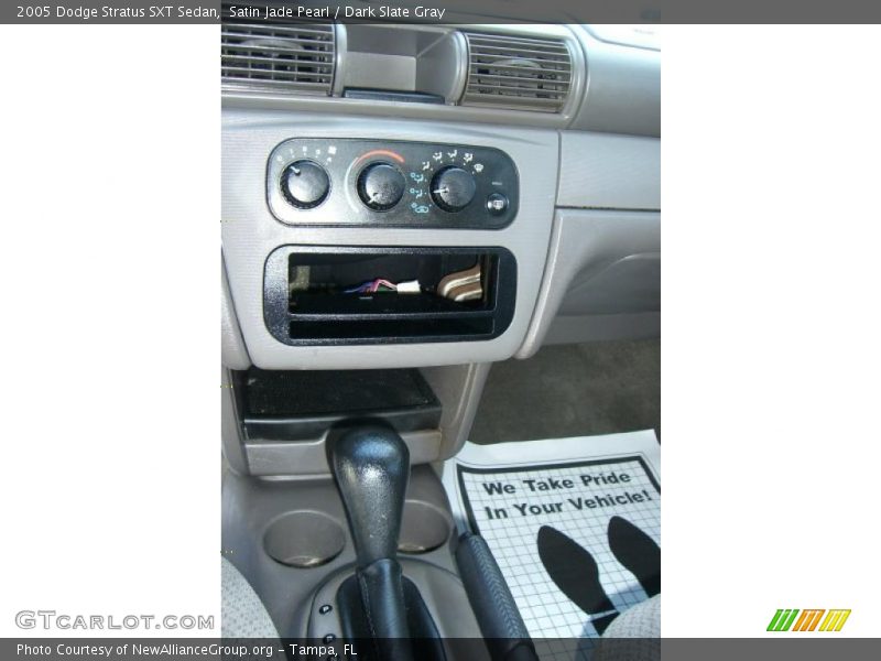 Satin Jade Pearl / Dark Slate Gray 2005 Dodge Stratus SXT Sedan