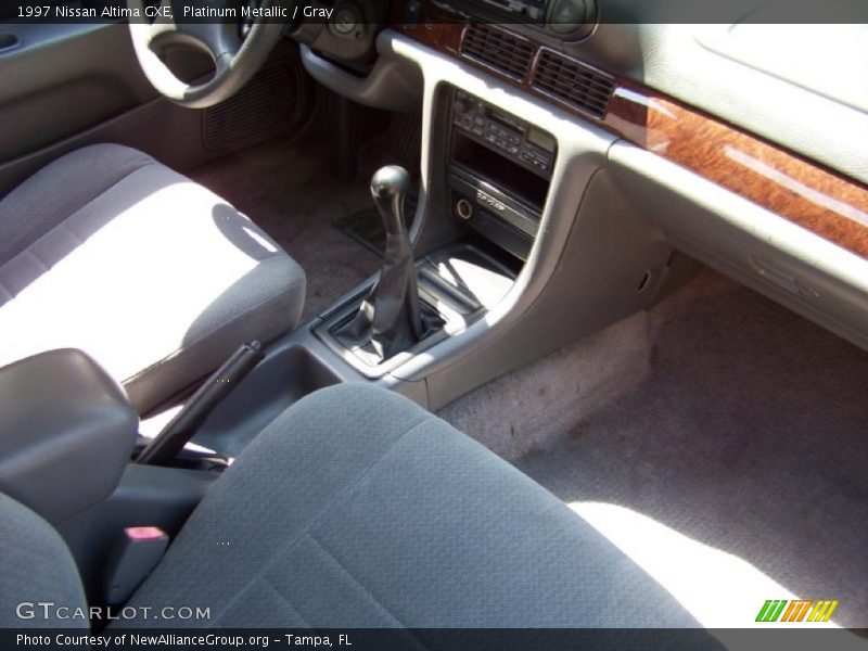 Platinum Metallic / Gray 1997 Nissan Altima GXE