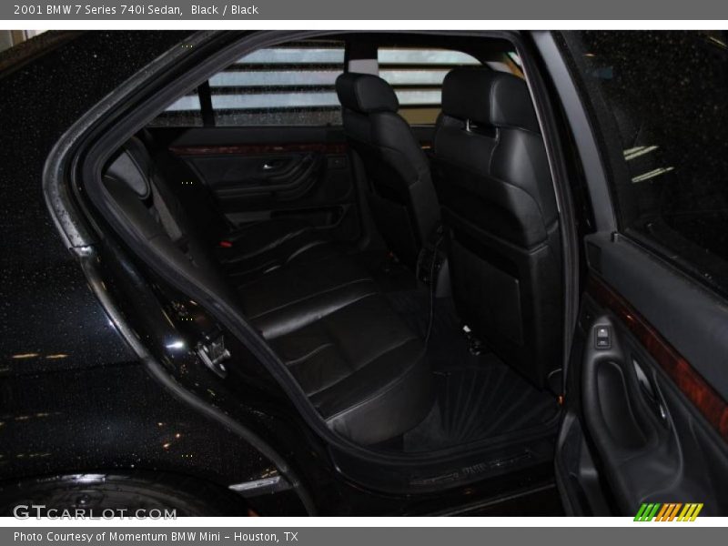 Black / Black 2001 BMW 7 Series 740i Sedan
