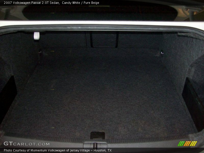 Candy White / Pure Beige 2007 Volkswagen Passat 2.0T Sedan