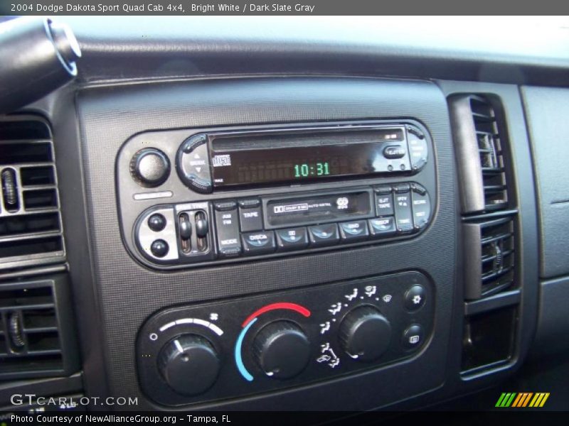 Bright White / Dark Slate Gray 2004 Dodge Dakota Sport Quad Cab 4x4