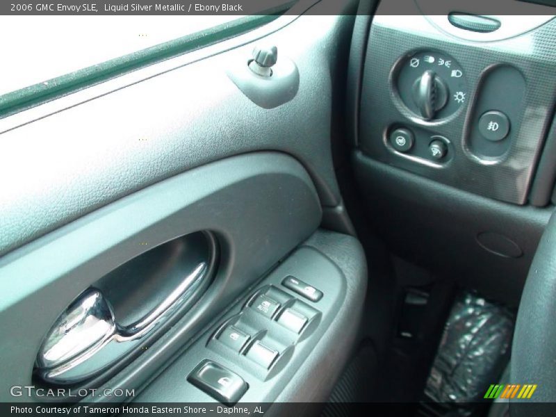Liquid Silver Metallic / Ebony Black 2006 GMC Envoy SLE