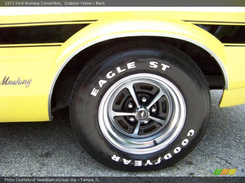 Grabber Yellow / Black 1971 Ford Mustang Convertible