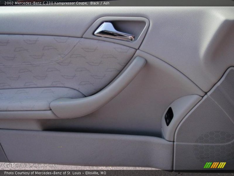 Black / Ash 2002 Mercedes-Benz C 230 Kompressor Coupe