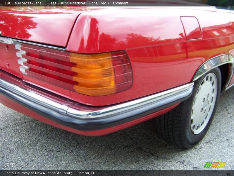 Signal Red / Parchment 1985 Mercedes-Benz SL Class 380 SL Roadster