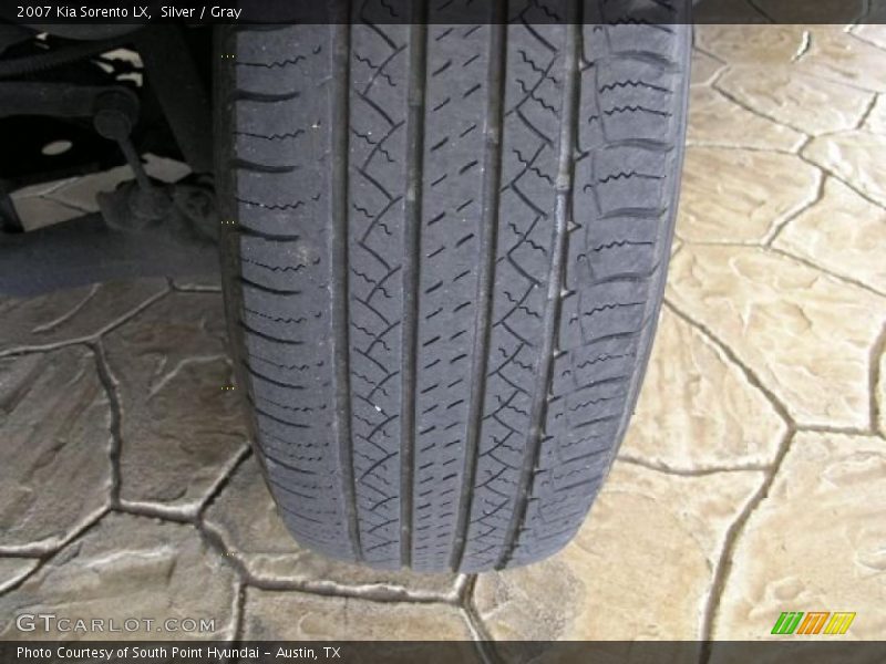 Silver / Gray 2007 Kia Sorento LX