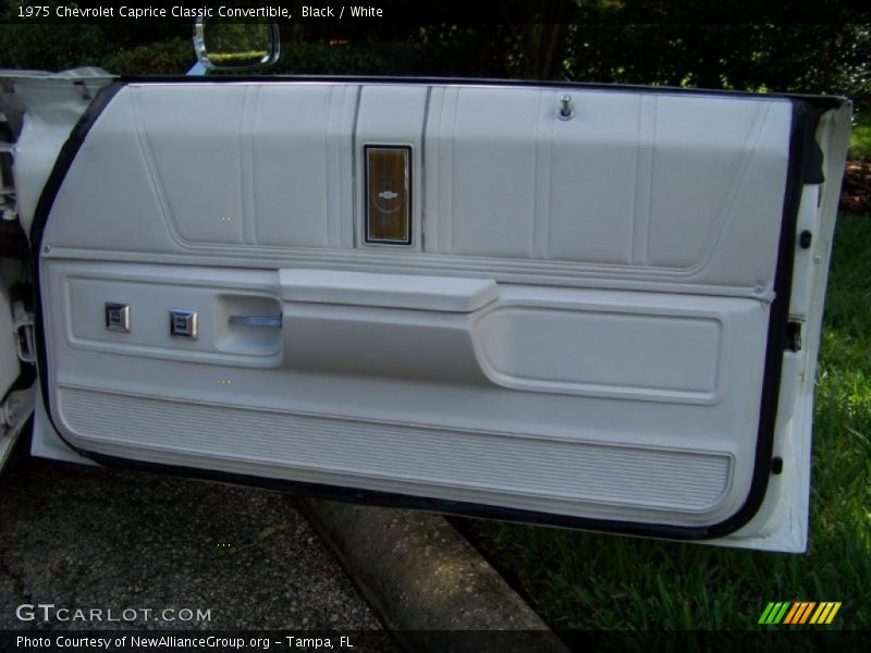 Black / White 1975 Chevrolet Caprice Classic Convertible