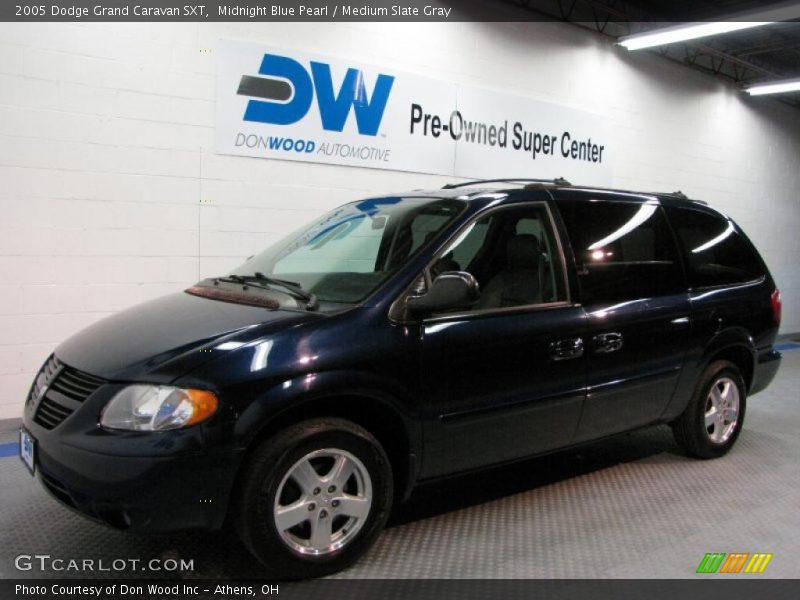 Midnight Blue Pearl / Medium Slate Gray 2005 Dodge Grand Caravan SXT