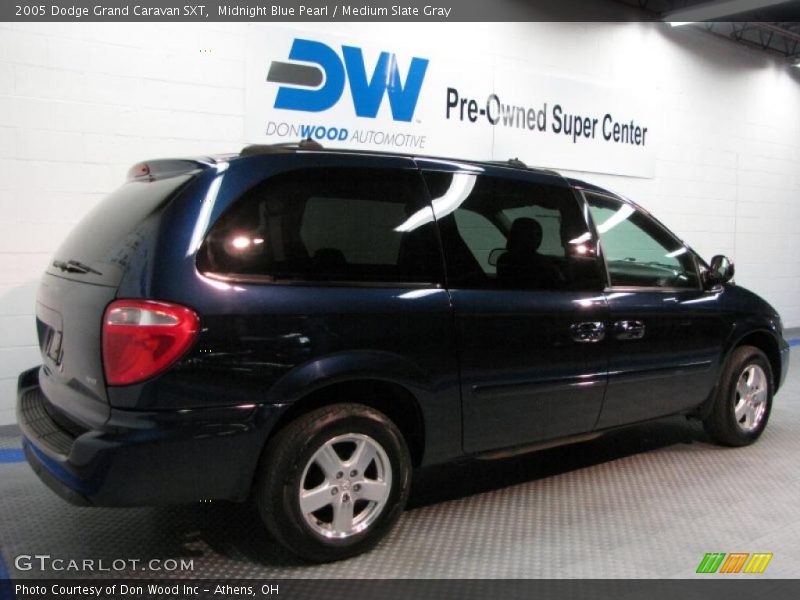 Midnight Blue Pearl / Medium Slate Gray 2005 Dodge Grand Caravan SXT