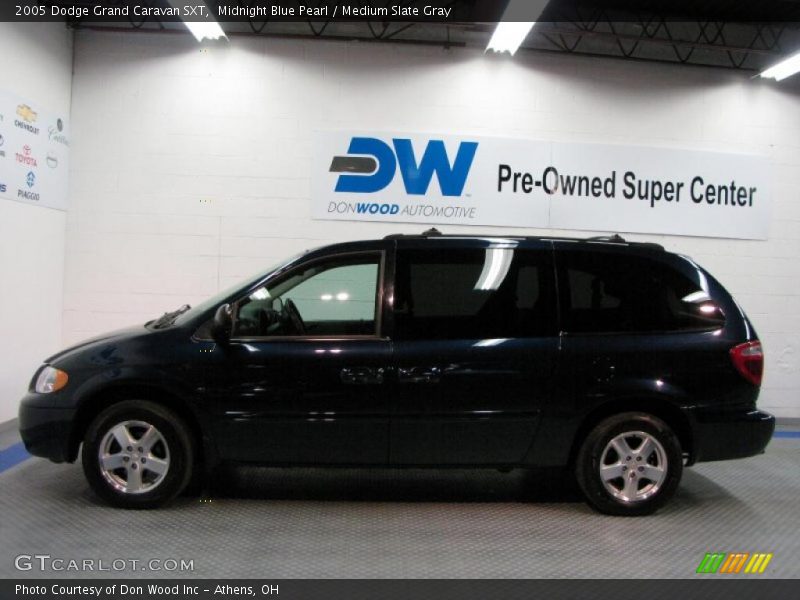 Midnight Blue Pearl / Medium Slate Gray 2005 Dodge Grand Caravan SXT