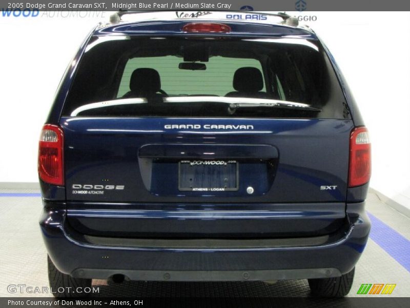 Midnight Blue Pearl / Medium Slate Gray 2005 Dodge Grand Caravan SXT