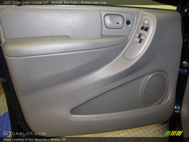 Midnight Blue Pearl / Medium Slate Gray 2005 Dodge Grand Caravan SXT