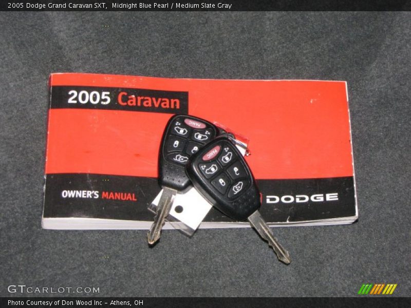 Midnight Blue Pearl / Medium Slate Gray 2005 Dodge Grand Caravan SXT