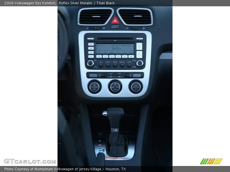 Reflex Silver Metallic / Titan Black 2009 Volkswagen Eos Komfort