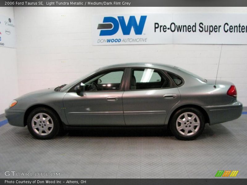 Light Tundra Metallic / Medium/Dark Flint Grey 2006 Ford Taurus SE