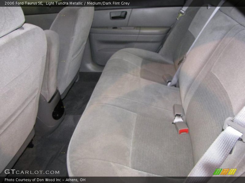 Light Tundra Metallic / Medium/Dark Flint Grey 2006 Ford Taurus SE
