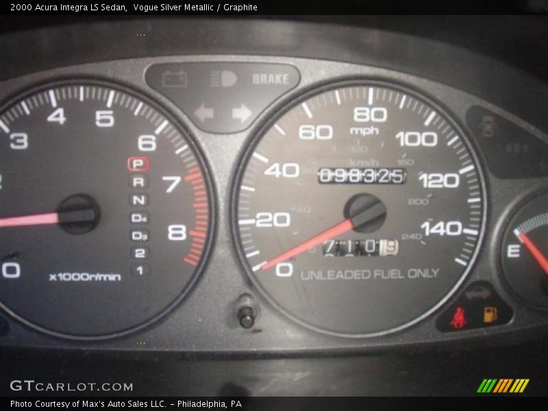 Vogue Silver Metallic / Graphite 2000 Acura Integra LS Sedan