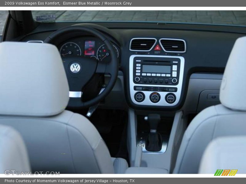 Eismeer Blue Metallic / Moonrock Grey 2009 Volkswagen Eos Komfort