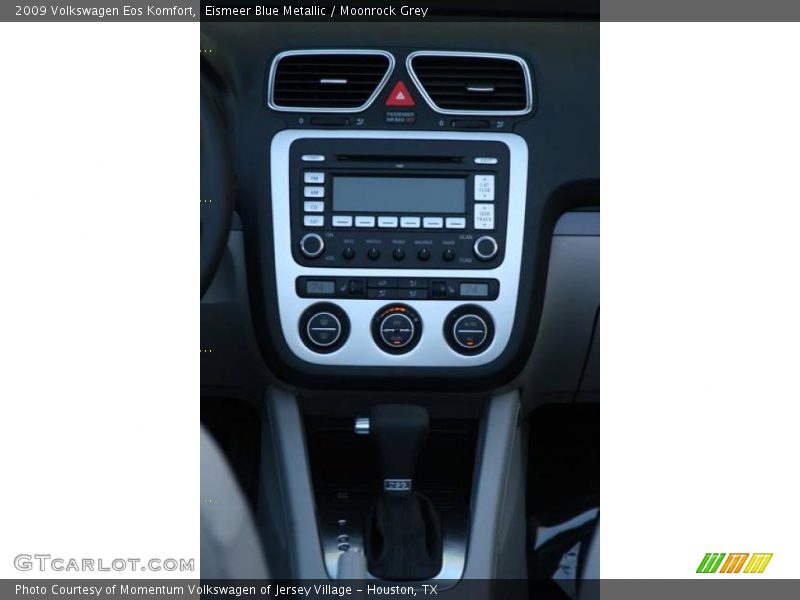 Eismeer Blue Metallic / Moonrock Grey 2009 Volkswagen Eos Komfort
