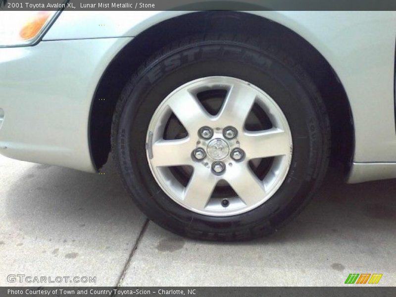 Lunar Mist Metallic / Stone 2001 Toyota Avalon XL