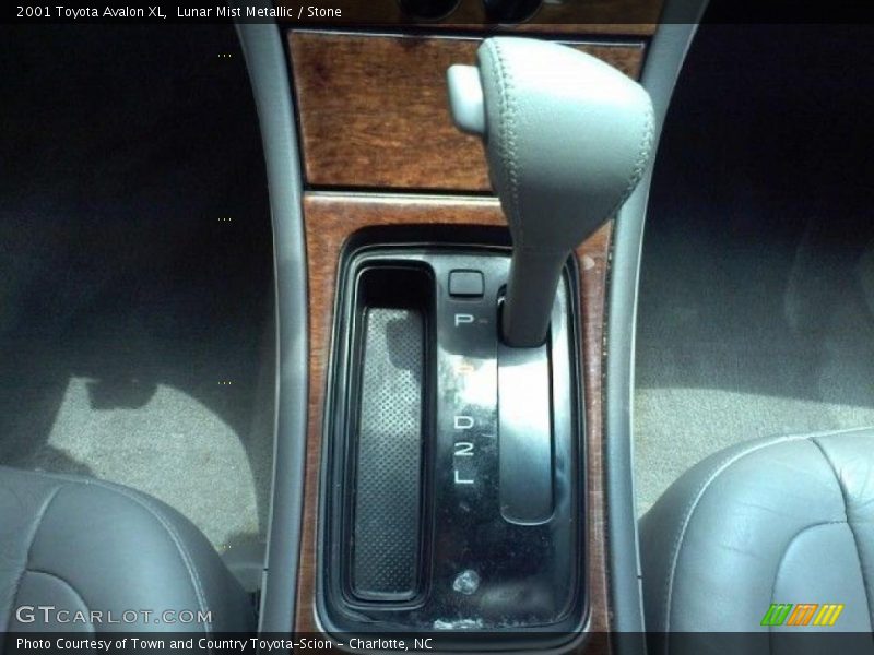 Lunar Mist Metallic / Stone 2001 Toyota Avalon XL