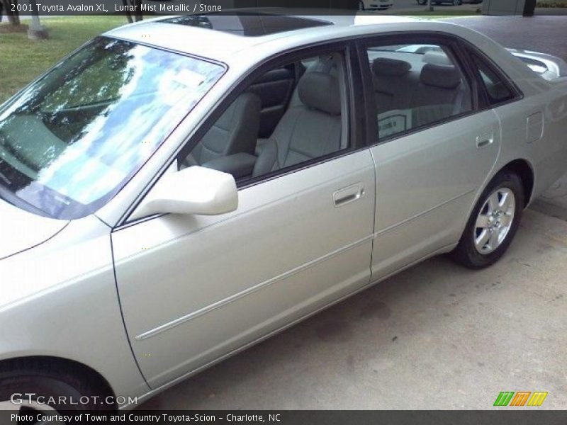 Lunar Mist Metallic / Stone 2001 Toyota Avalon XL