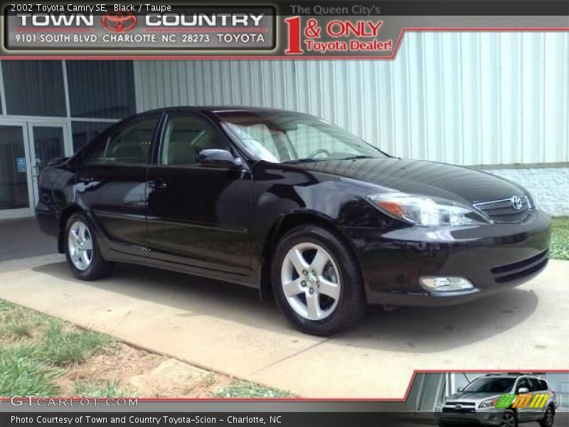 Black / Taupe 2002 Toyota Camry SE