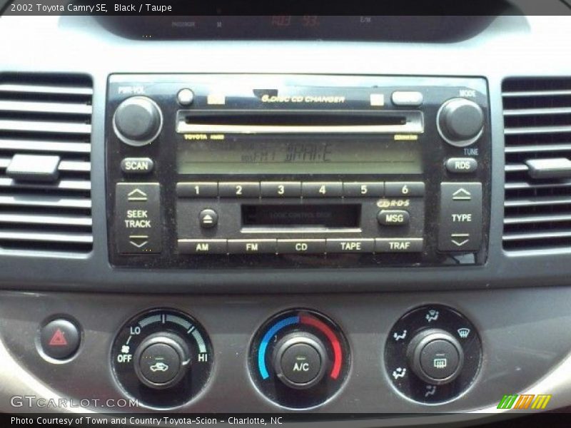 Black / Taupe 2002 Toyota Camry SE
