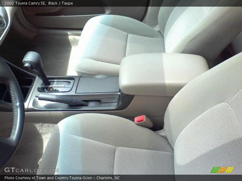 Black / Taupe 2002 Toyota Camry SE