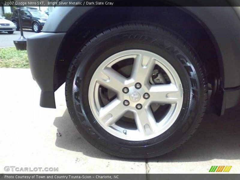 Bright Silver Metallic / Dark Slate Gray 2007 Dodge Nitro SXT