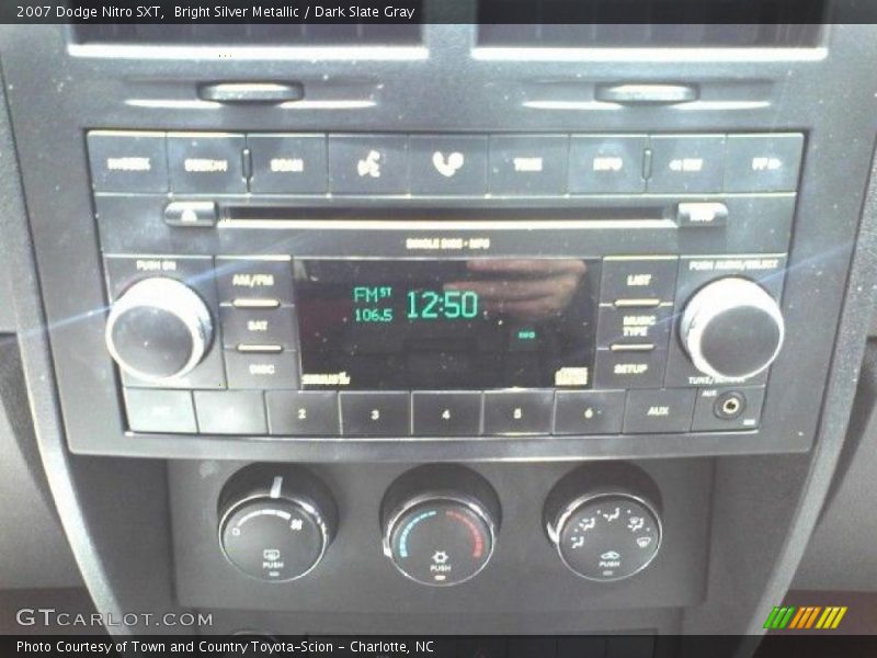 Bright Silver Metallic / Dark Slate Gray 2007 Dodge Nitro SXT