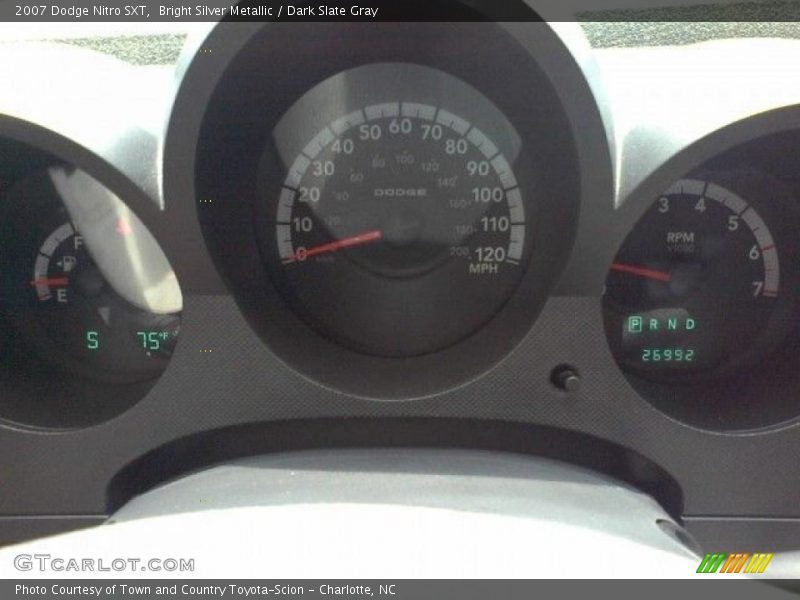 Bright Silver Metallic / Dark Slate Gray 2007 Dodge Nitro SXT