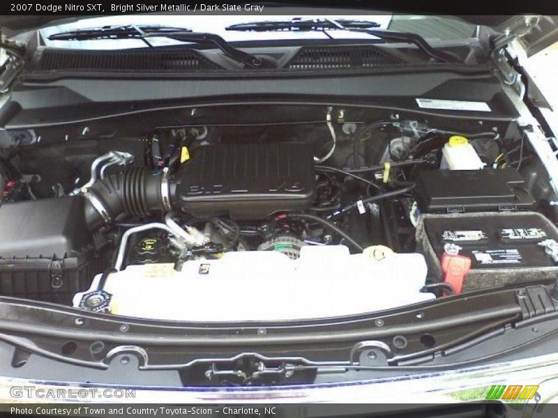 Bright Silver Metallic / Dark Slate Gray 2007 Dodge Nitro SXT