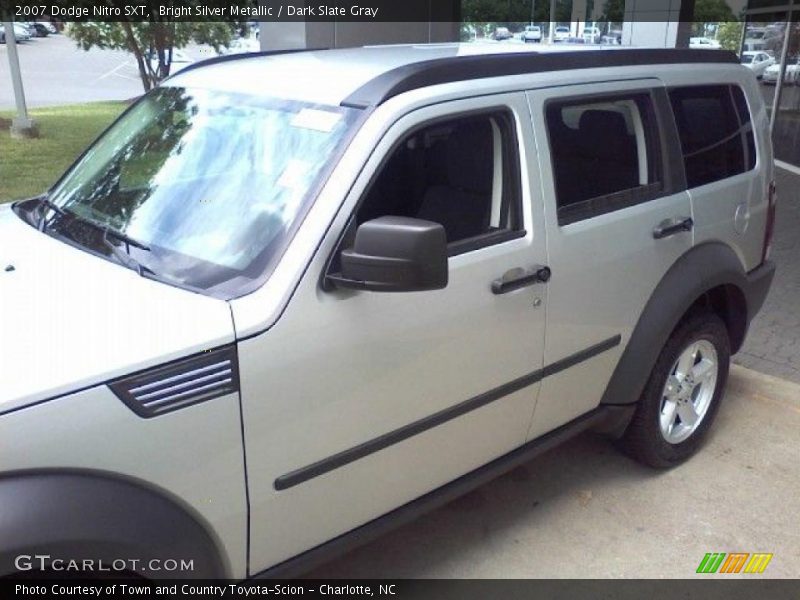 Bright Silver Metallic / Dark Slate Gray 2007 Dodge Nitro SXT