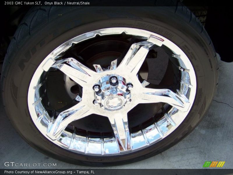 Onyx Black / Neutral/Shale 2003 GMC Yukon SLT