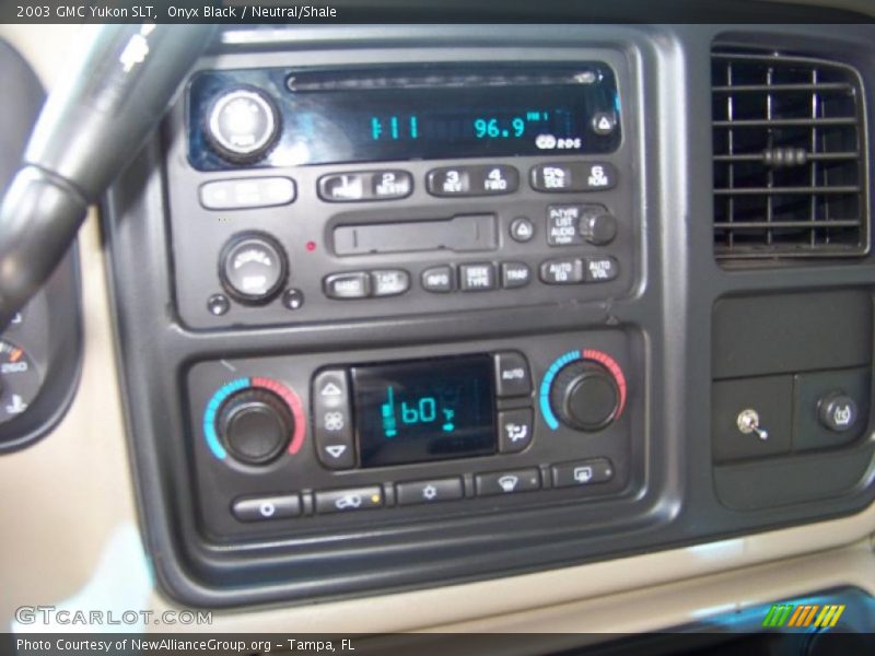 Onyx Black / Neutral/Shale 2003 GMC Yukon SLT