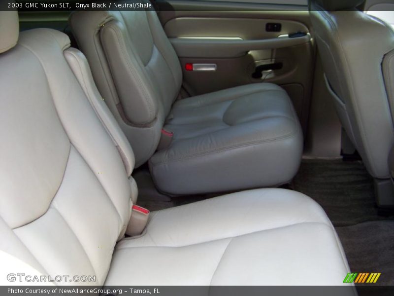 Onyx Black / Neutral/Shale 2003 GMC Yukon SLT
