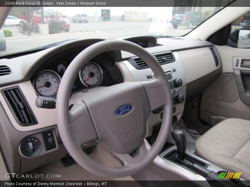 Kiwi Green / Medium Stone 2008 Ford Focus SE Sedan