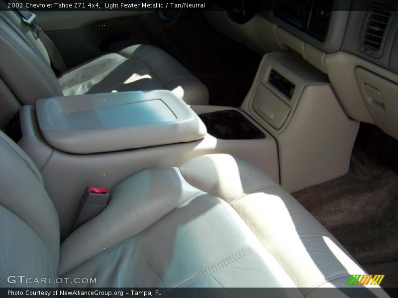 Light Pewter Metallic / Tan/Neutral 2002 Chevrolet Tahoe Z71 4x4