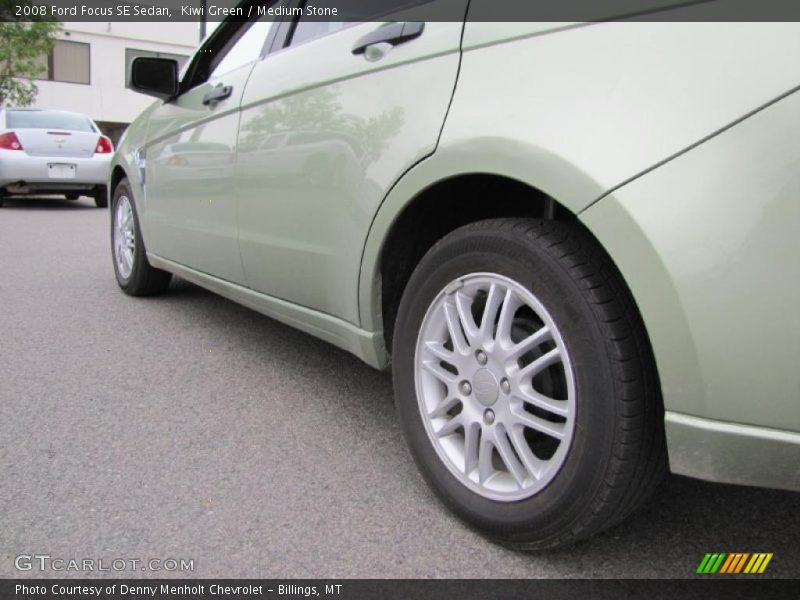 Kiwi Green / Medium Stone 2008 Ford Focus SE Sedan