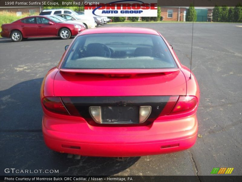 Bright Red / Graphite 1998 Pontiac Sunfire SE Coupe