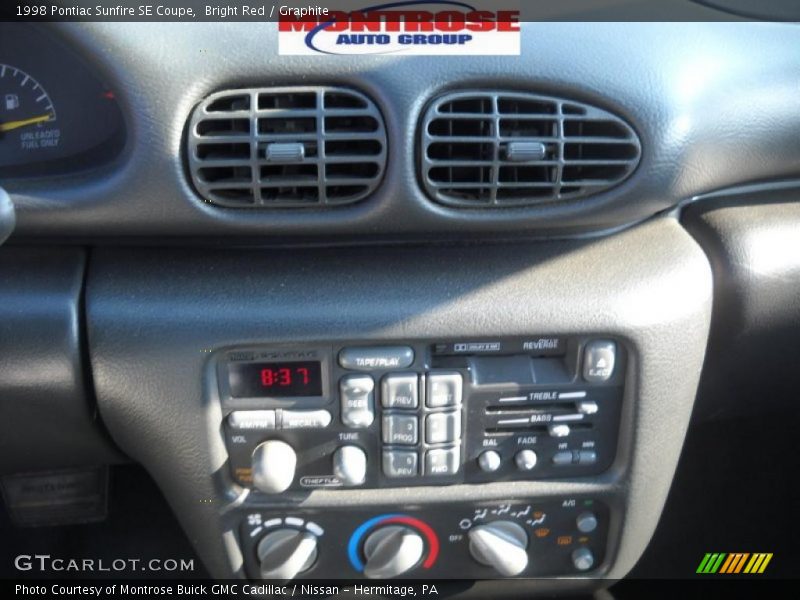 Bright Red / Graphite 1998 Pontiac Sunfire SE Coupe