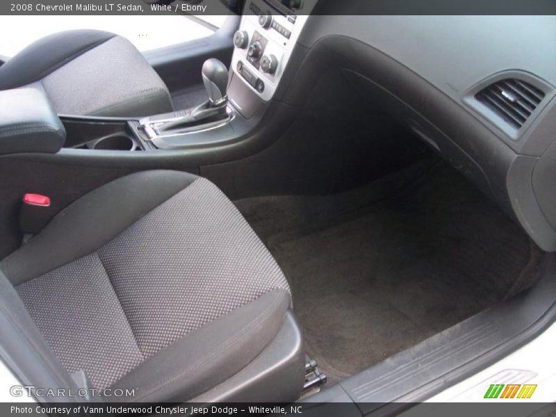 White / Ebony 2008 Chevrolet Malibu LT Sedan