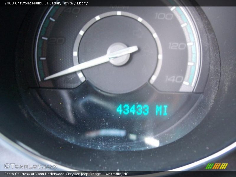 White / Ebony 2008 Chevrolet Malibu LT Sedan